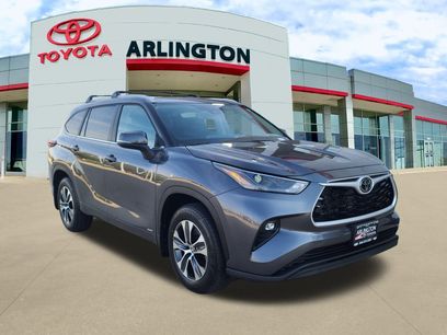 New 2025 Toyota Highlander XLE