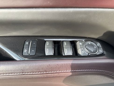 Used 2023 Cadillac Escalade ESV Sport Platinum w/ LPO, ONYX Package image 30