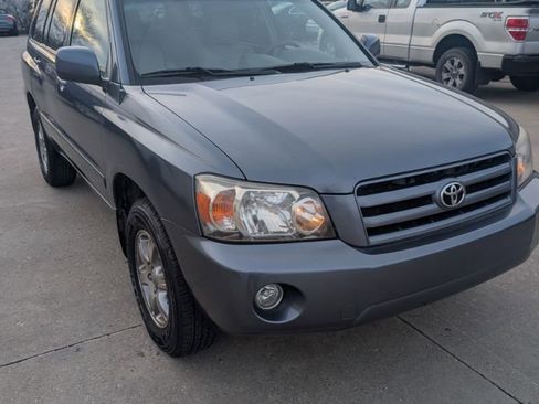 Used 2005 Toyota Highlander 2WD V6 image 3