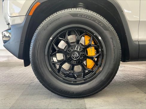 Used 2022 Rivian R1S Launch Edition AWD/4WD image 8