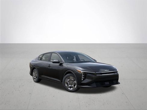 New 2026 Kia K4 LX image 8