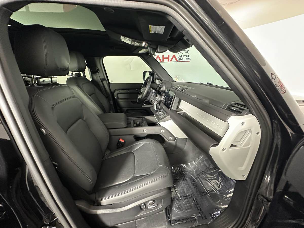 Used 2024 Land Rover Defender 130 S AWD/4WD image 28