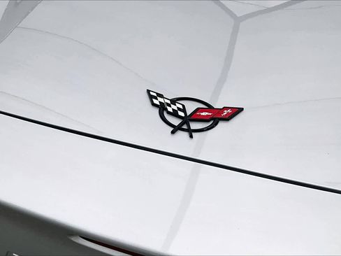 Used 1998 Chevrolet Corvette Convertible w/ Memory Pkg RWD image 22