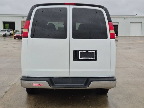 Used 2006 Chevrolet Express 3500 Passenger w/ LT Preferred Equipment Group RWD image 6
