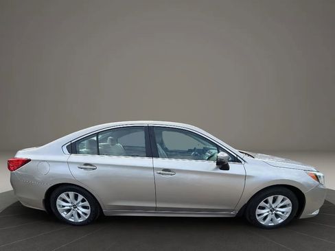 Used 2016 Subaru Legacy 2.5i Premium AWD/4WD image 4