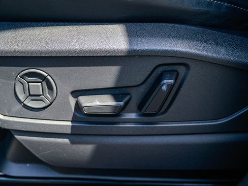 Used 2025 Audi Q5 Premium Plus w/ Premium Plus image 24