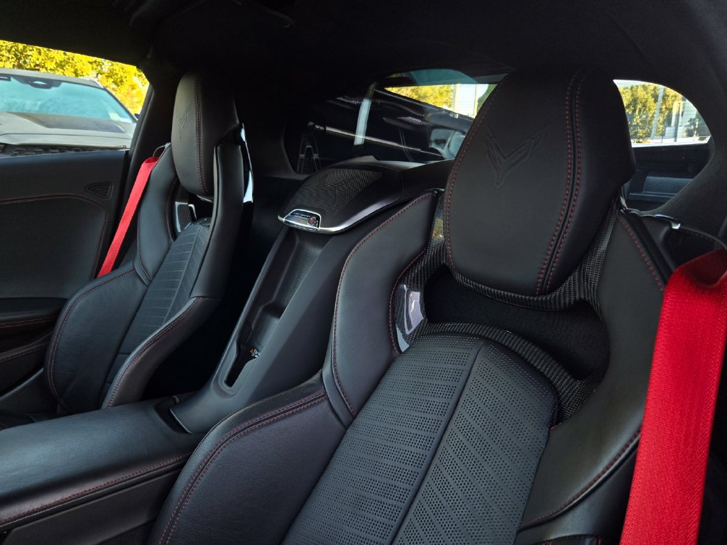 Used 2021 Chevrolet Corvette Stingray Premium Cpe w/ Z51 Performance Package RWD image 20
