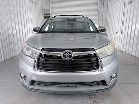 Used 2015 Toyota Highlander Limited FWD image 2