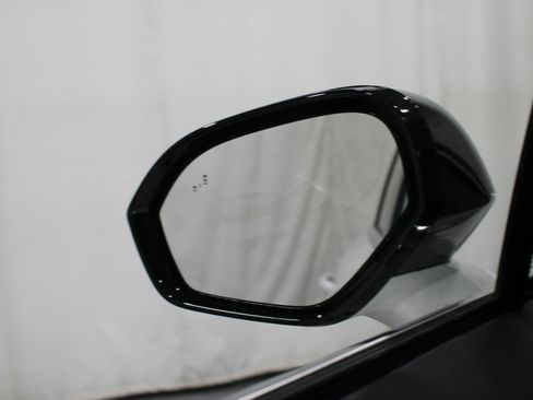 Used 2025 Lincoln Corsair FWD image 19