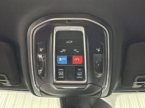 Used 2023 Jeep Grand Cherokee L Altitude AWD/4WD image 30