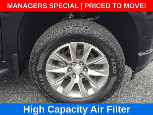 Used 2019 Chevrolet Silverado 1500 High Country w/ Z71 Off-Road Package AWD/4WD image 33