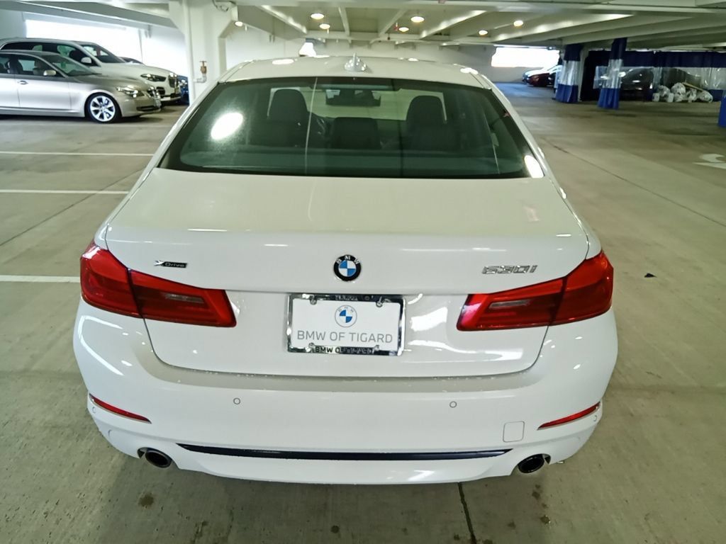 Used 2020 BMW 530i xDrive w/ Convenience Package AWD/4WD image 6