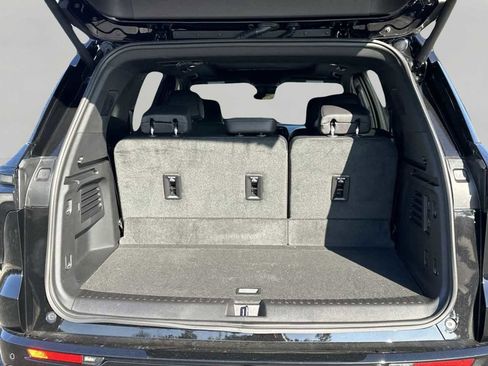 New 2026 Chevrolet Traverse High Country image 6