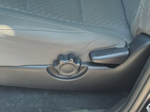 Used 2021 Toyota Tacoma SR AWD/4WD image 14