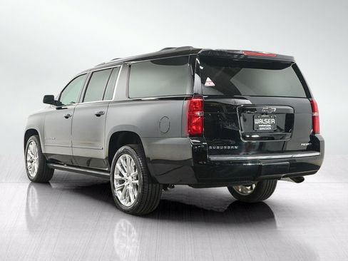 Used 2019 Chevrolet Suburban Premier w/ Premier Plus Edition AWD/4WD image 3