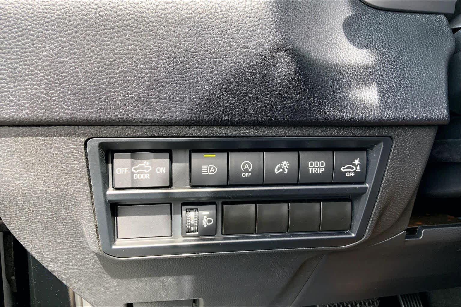 Used 2023 Toyota Tundra SR5 w/ SR5 Convenience Package AWD/4WD image 36