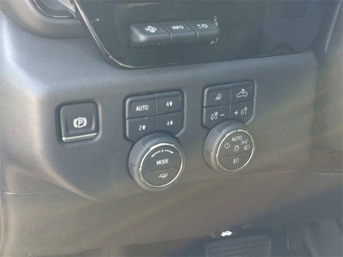 Used 2024 Chevrolet Silverado 1500 ZR2 w/ Technology Package image 30