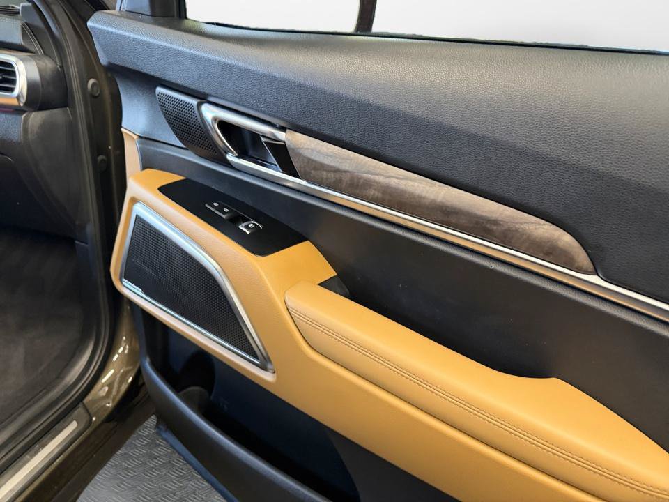 Used 2022 Kia Telluride SX w/ Towing Package FWD image 35