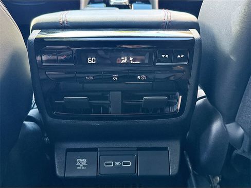 Used 2022 Acura MDX A-Spec image 28