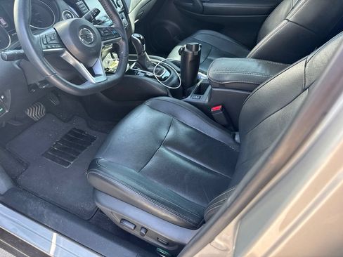 Used 2019 Nissan Rogue SL FWD image 5