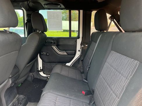 Used 2012 Jeep Wrangler Unlimited Sport AWD/4WD image 7