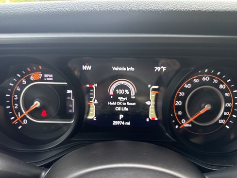 Used 2024 Jeep Wrangler Unlimited Sport AWD/4WD image 21