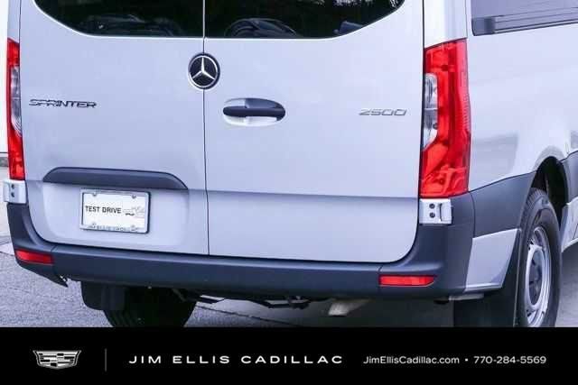 Used 2024 Mercedes-Benz Sprinter 2500 image 23