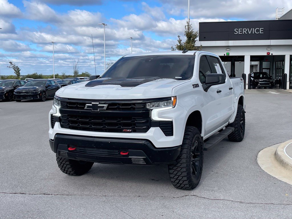 Used 2024 Chevrolet Silverado 1500 LT Trail Boss w/ Protection Package AWD/4WD image 3