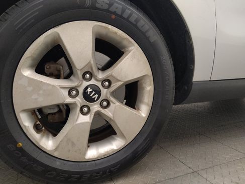 Used 2018 Kia Soul image 31