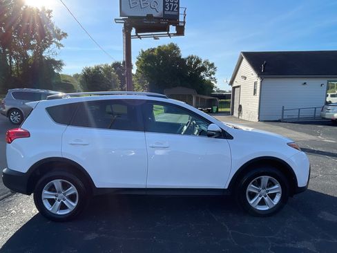 Used 2014 Toyota RAV4 XLE FWD image 7