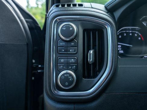 Used 2019 GMC Sierra 1500 Elevation w/ Elevation Value Package AWD/4WD image 18