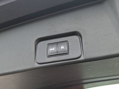 Certified 2023 Nissan Rogue SL image 30