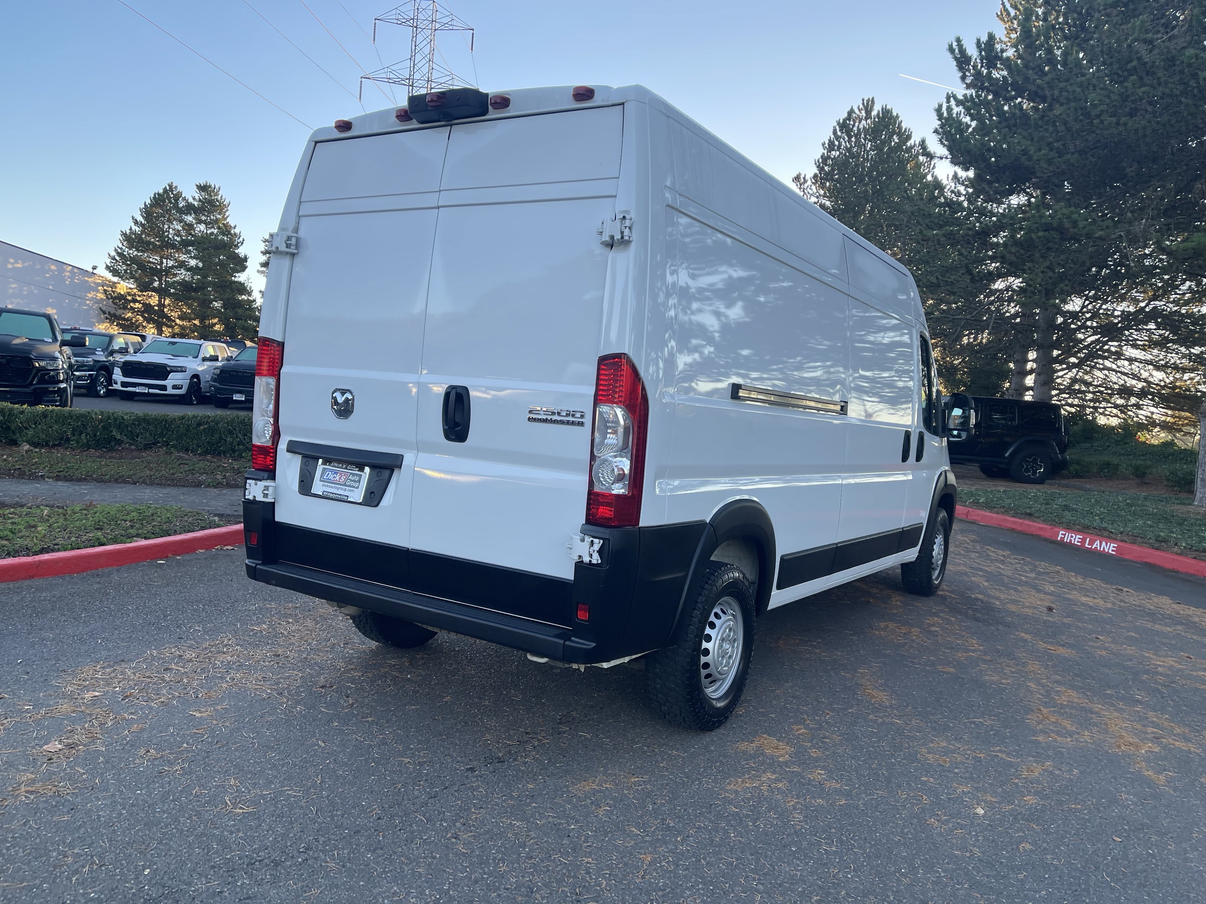Used 2025 RAM ProMaster 2500 w/ Convenience Group FWD image 5