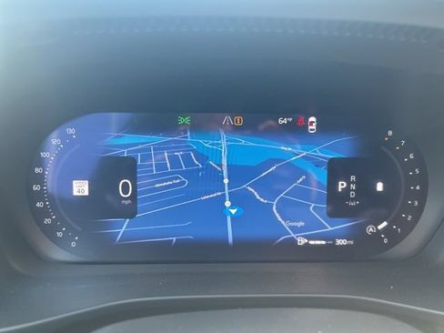 Certified 2025 Volvo XC40 B5 Plus AWD/4WD image 20