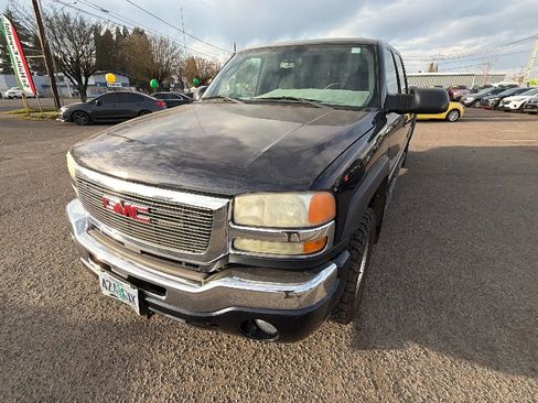 Used 2005 GMC Sierra 2500 SLE w/ Heavy-Duty Power Package AWD/4WD image 7