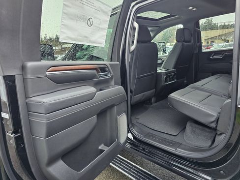 New 2024 GMC Sierra 2500 Denali w/ Denali Reserve Package image 18