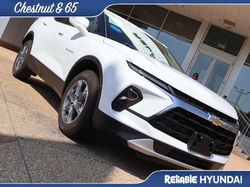 Used 2023 Chevrolet Blazer LT w/ Sound & Technology Package FWD image 7