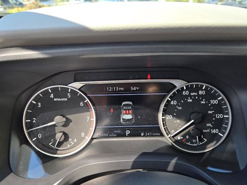 Used 2023 Nissan Rogue SV w/ SV Premium Package image 24