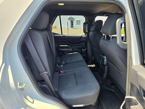 Used 2025 Toyota 4Runner SR5 AWD/4WD image 14