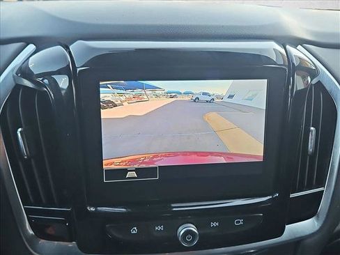 Used 2023 Chevrolet Traverse LT AWD/4WD image 19