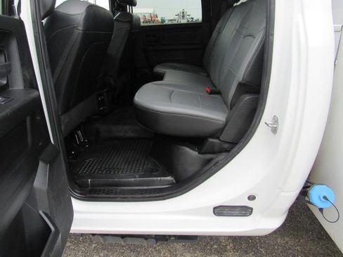 Used 2022 RAM 3500 Tradesman w/ Chrome Appearance Group AWD/4WD image 32