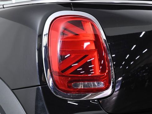 Certified 2022 MINI Cooper S image 7