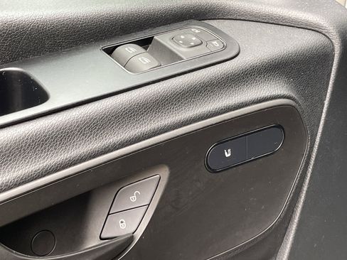 Used 2024 Mercedes-Benz Sprinter 2500 image 23