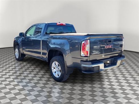 Used 2016 GMC Canyon SLE image 4