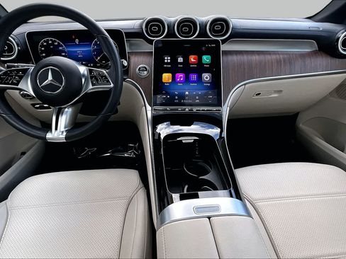 Used 2025 Mercedes-Benz GLC 300 image 14
