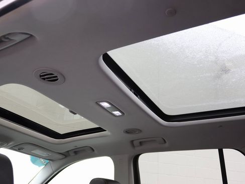 Used 2020 Chevrolet Traverse RS image 4