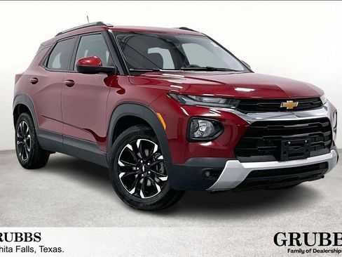 Used 2021 Chevrolet TrailBlazer LT w/ Convenience Package image 1