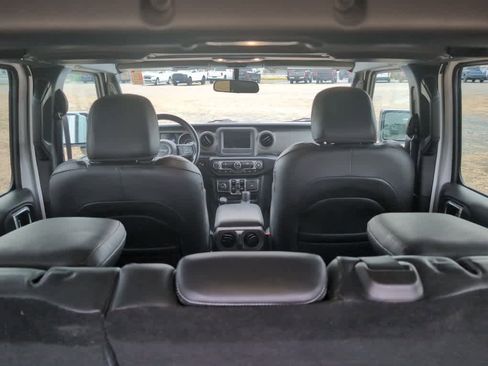 Used 2022 Jeep Wrangler Unlimited Sport image 17