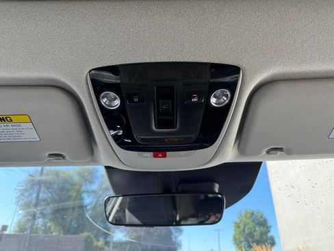 Used 2023 Kia Niro SX image 13