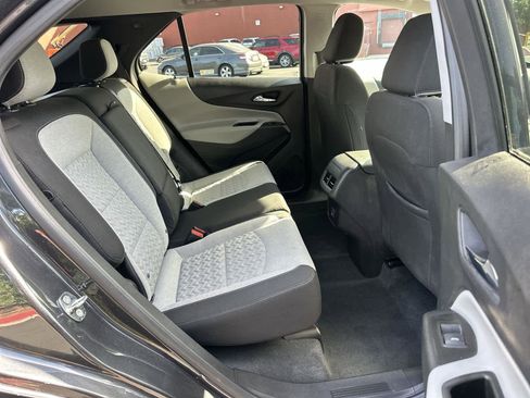 Used 2022 Chevrolet Equinox LS w/ LS Convenience Package image 13
